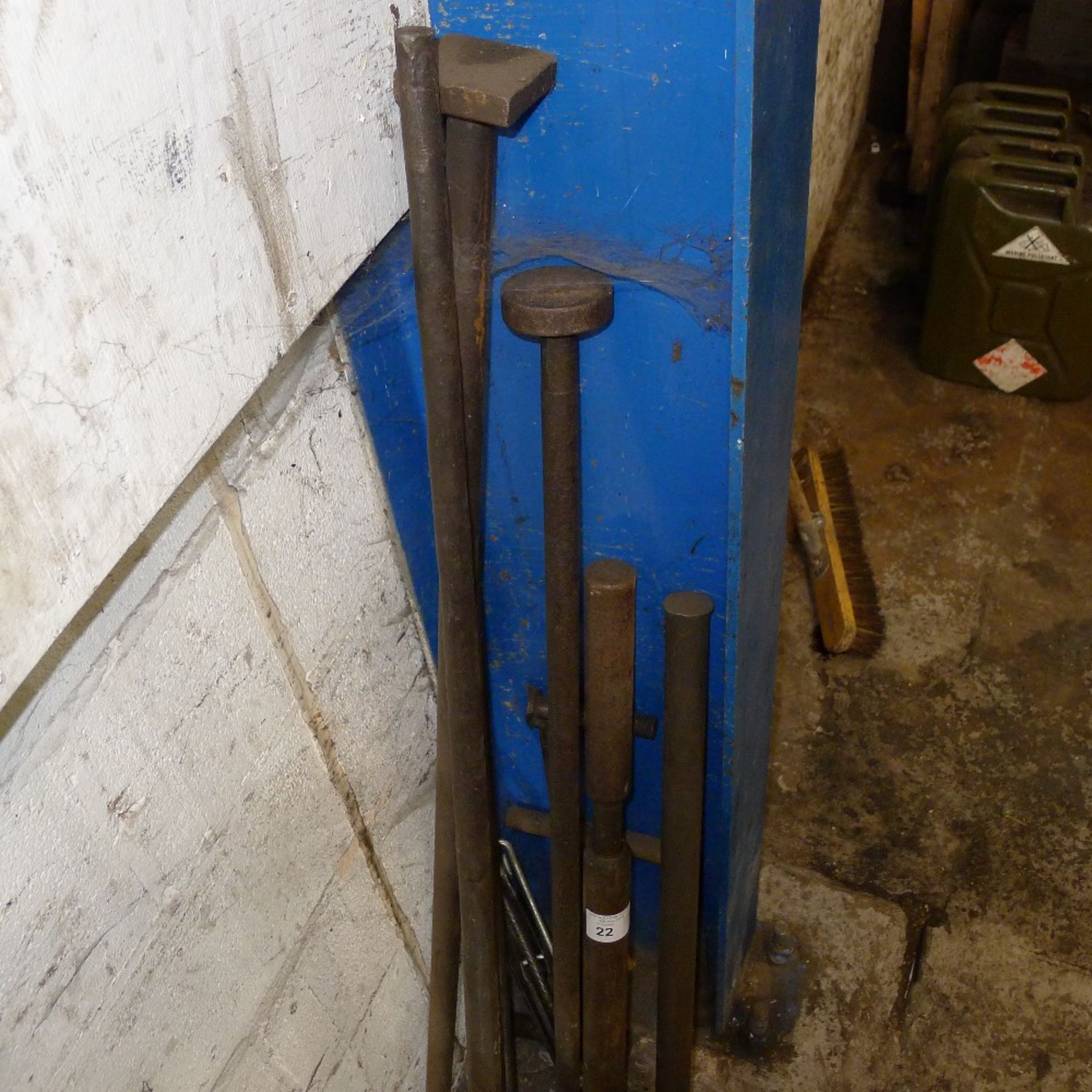 A quantity of various items including a slide hammer, 3 sledge hammers, heavy duty bars etc - Image 3 of 3