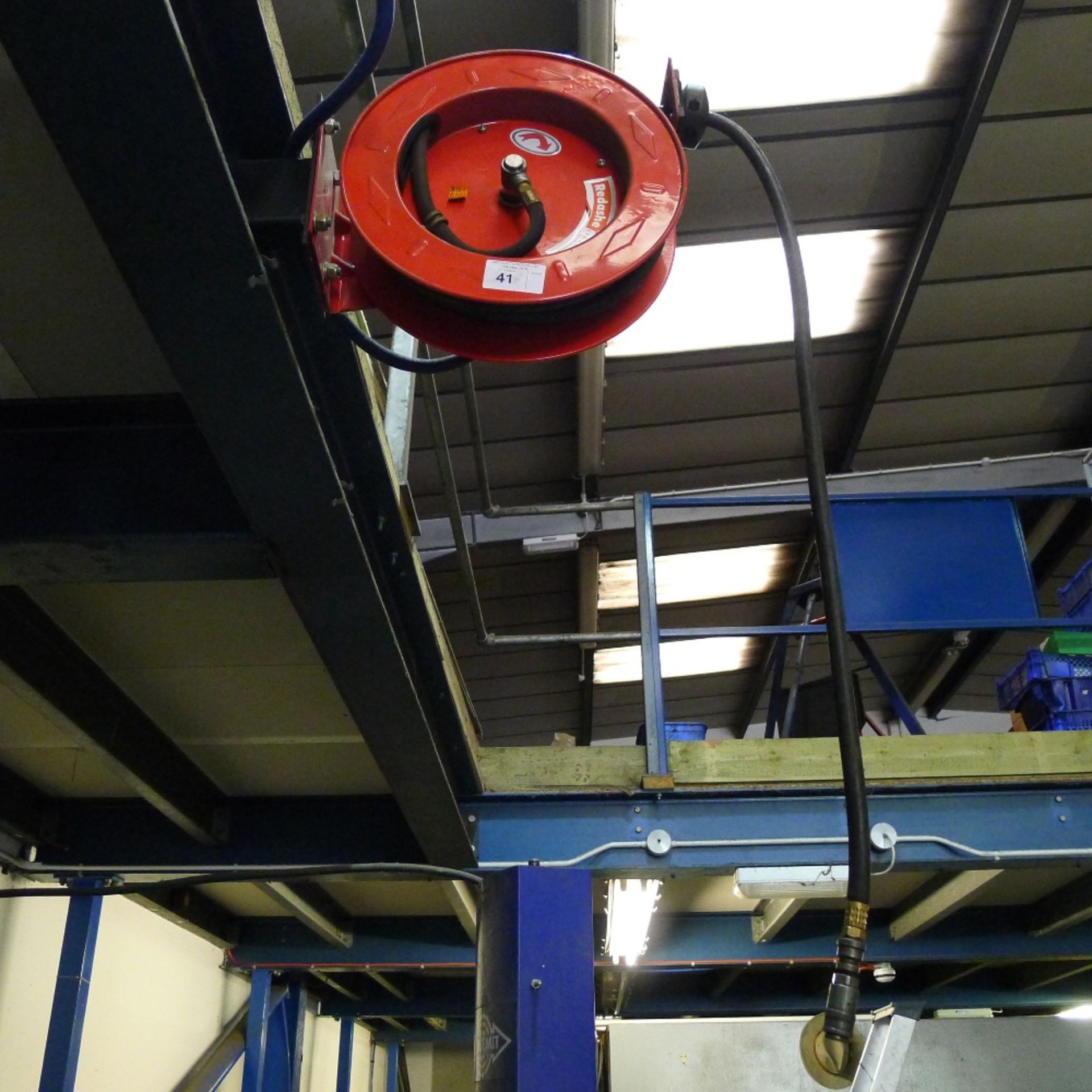 1 wall mounted retractable air hose on metal reel by Redashe