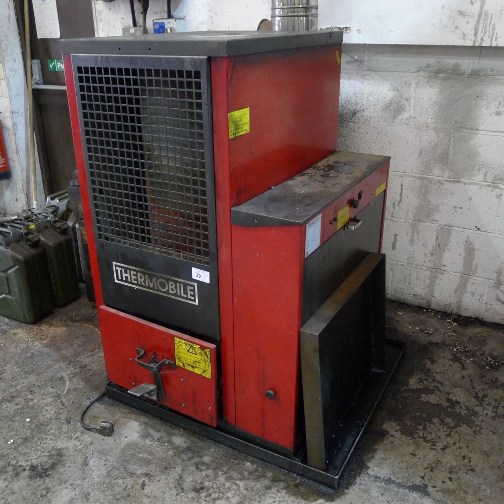 1 used oil burning heater by Thermobile type AT-500 (will burn kerosene)