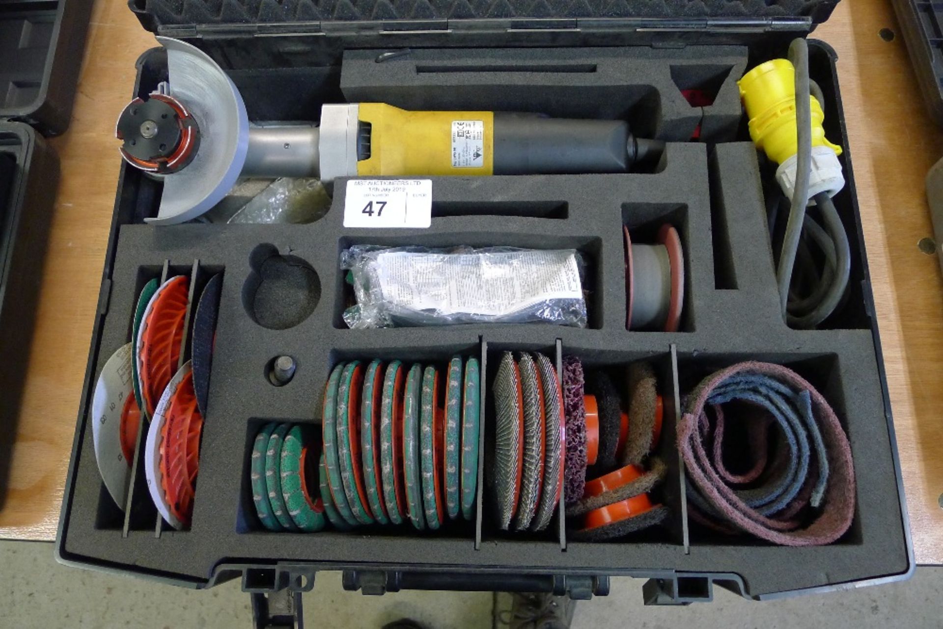 1 pre-weld cleaner / polisher by Siastar type UWG 8R, 110v supplied in plastic carry case with - Image 3 of 5