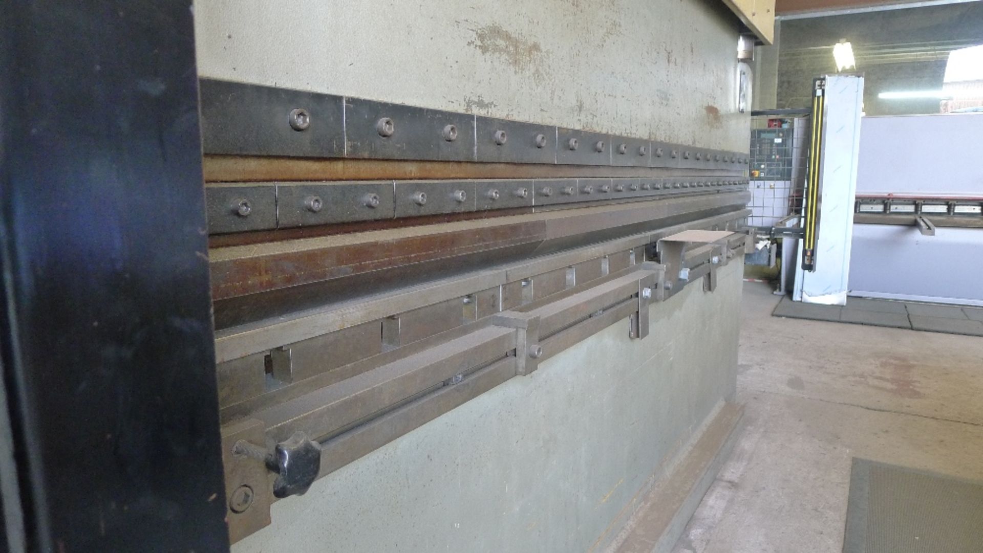 1 Darley press brake model EHP110 31/25, machine number 12763, YOM 1986, bending pressure 1100kN, - Image 7 of 10