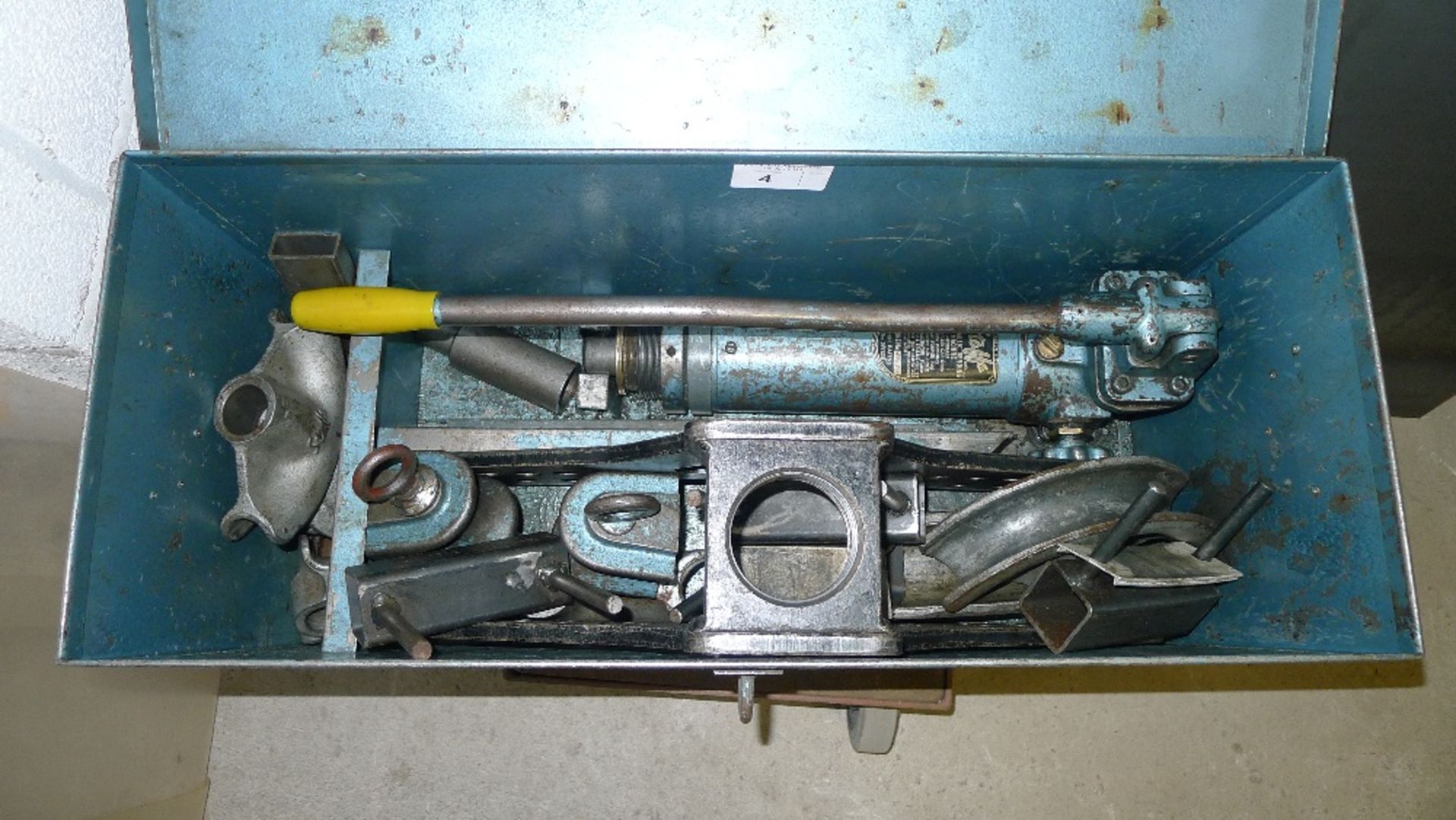 1 Staffa tube bender by Chamberlain with various accessories supplied with a metal case – The - Image 2 of 2