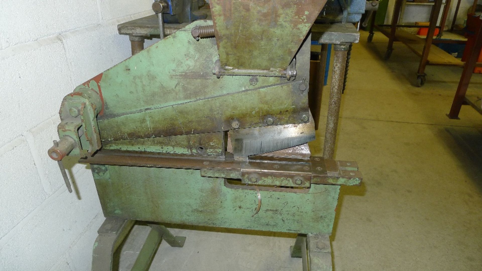 1 Gabro universal sheet cutter and notcher with NO support frame - Image 2 of 2