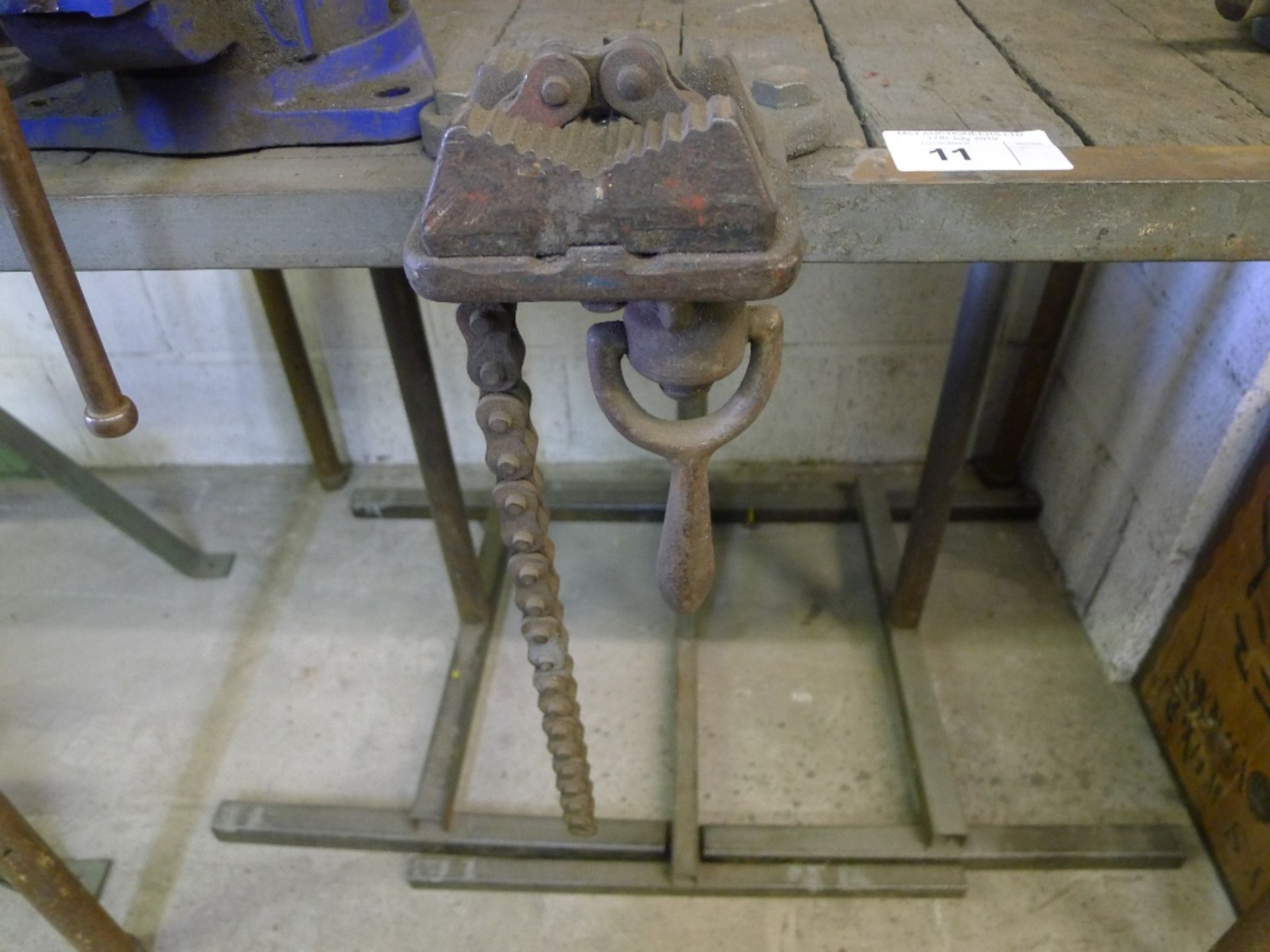 1 work table approx 1.22m x 87cm with a pipe vice and a chain vice attached together with 3 metal - Image 3 of 4