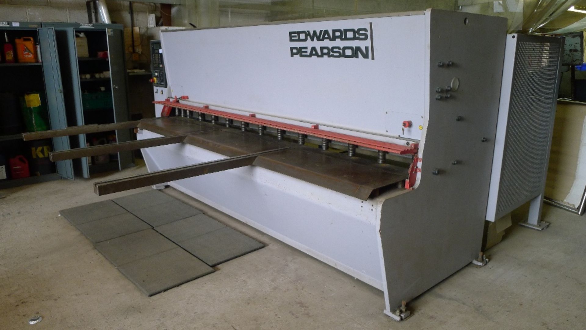 1 Edwards Pearson metal cutting guillotine model VR 6.5 / 3000, machine number 00V164, YOM 2000, 3ph - Image 2 of 7