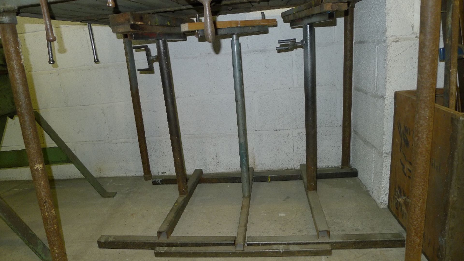 1 work table approx 1.22m x 87cm with a pipe vice and a chain vice attached together with 3 metal - Image 4 of 4