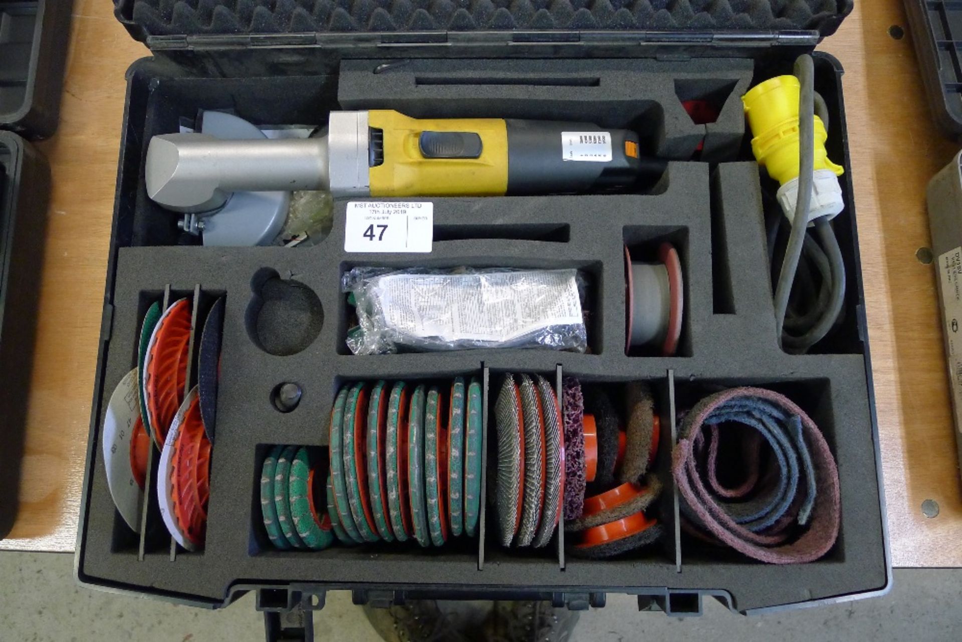 1 pre-weld cleaner / polisher by Siastar type UWG 8R, 110v supplied in plastic carry case with - Image 2 of 5