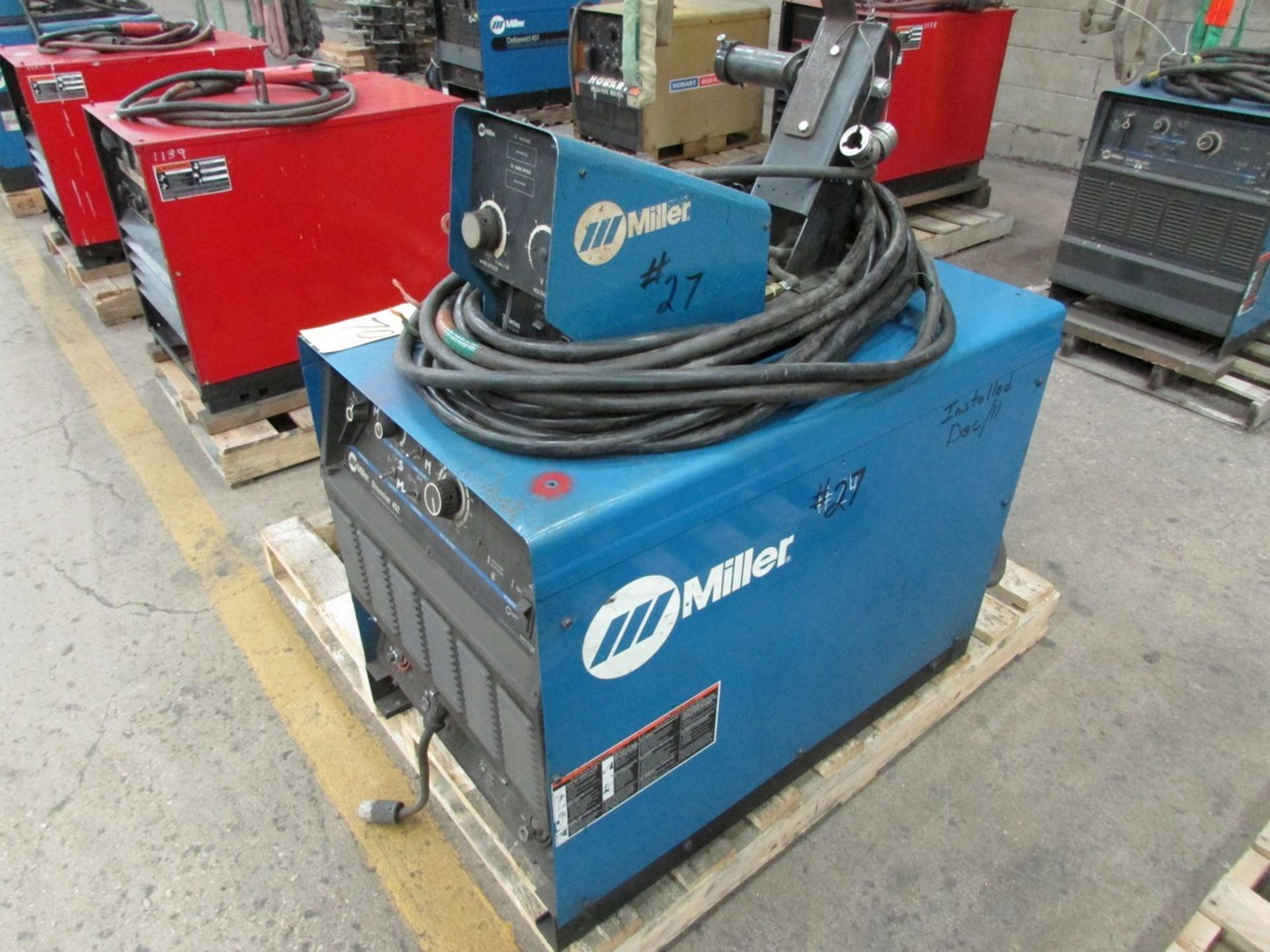 Miller Dimension 452 welder, s/n LG370449C c/w ground cable - Image 3 of 4