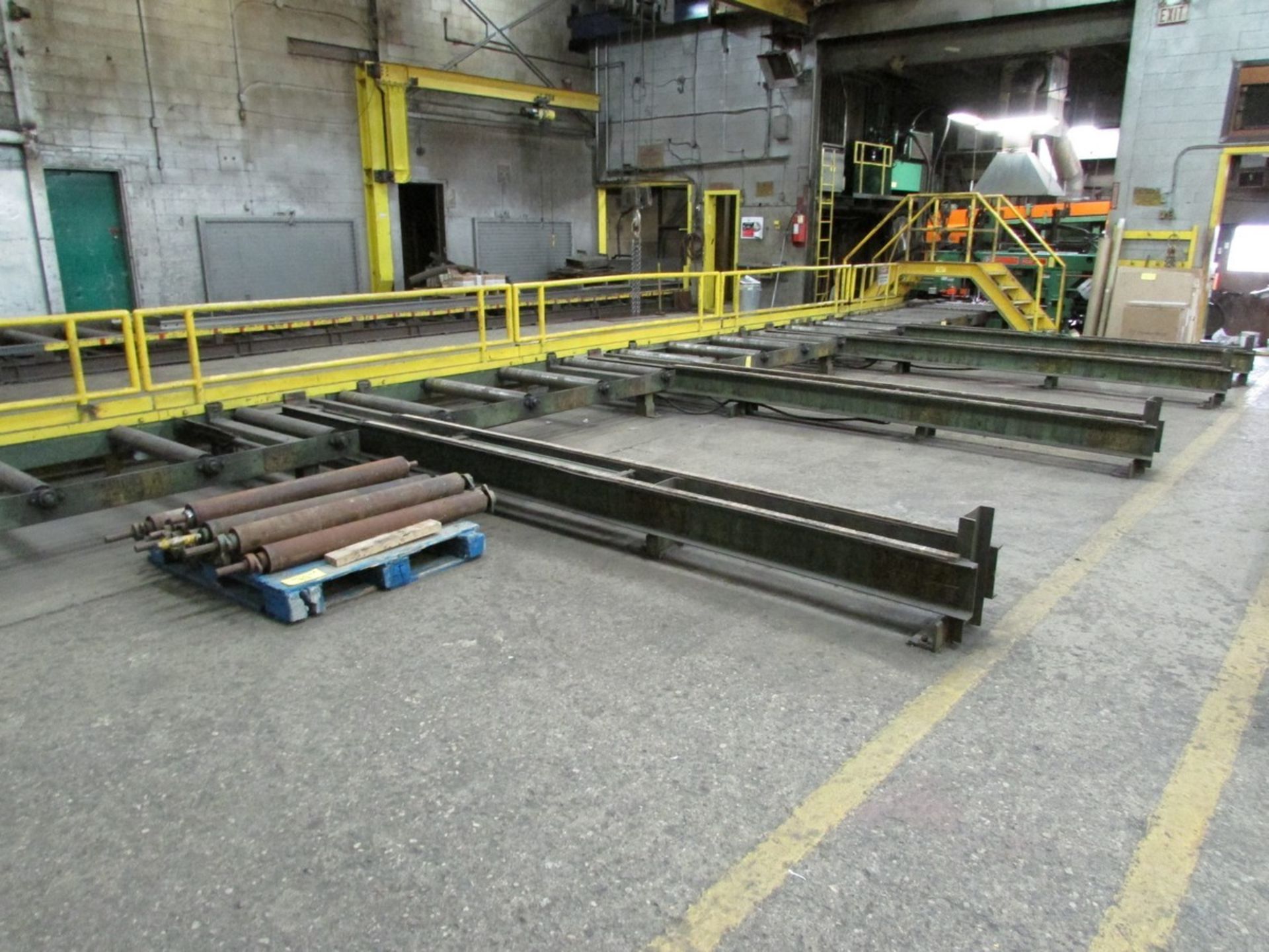 Shopbuilt Drill Line Power Conveyor w/42'' x 60' Infeed & 42'' x 60' Outfeed (with cross-slides) ( - Image 3 of 6