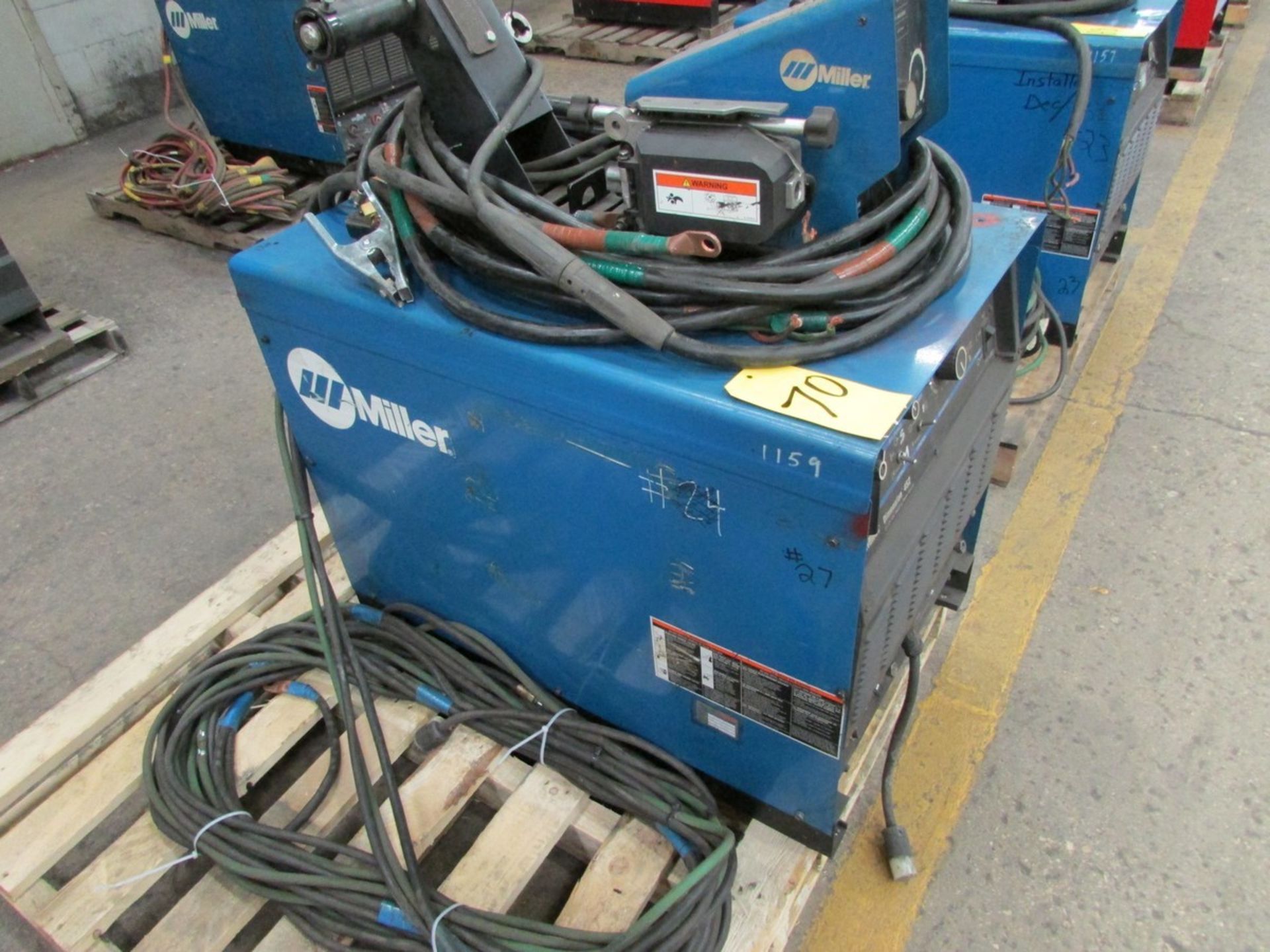 Miller Dimension 452 welder, s/n LG370449C c/w ground cable - Image 4 of 4