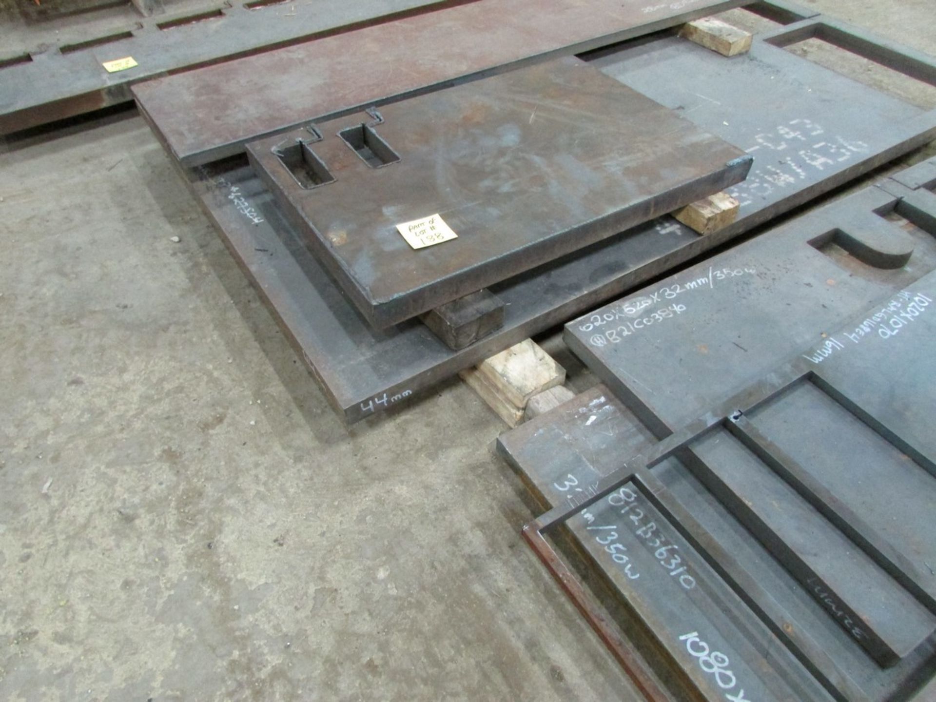 Material rack c/w plate steel and large pieces of heavy plate - Image 4 of 5