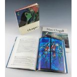 Kunst: Chagall-Konvolut: 1) Ausstellung Guggenheim-Museum New York 1975. 2) Das Chagall-Fenster zu