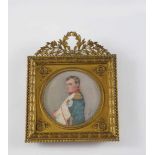 Napoleon Bonaparte. Halbfigürliches Portrait von links. Auf Elfenbein. 19. Jh. Ø 7,5 cm. Vergoldeter