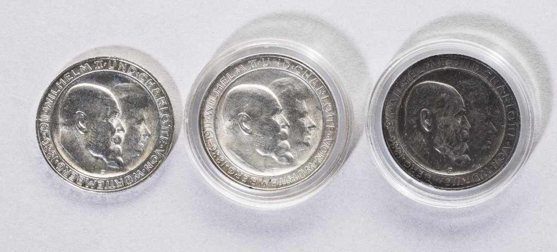 Drei Silbermünzen: 3 Mark Deutsches Reich 1911 Wilhelm und Charlotte von Württemberg Silberhochzeit