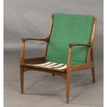 Lounge Chair. Organisch geformtes Gestell mit losen Kissen (eines fehlt). Teak (massiv). Entwurf