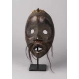 Maske der Dan. Liberia. H 30 cm