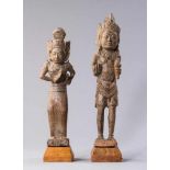 Zwei Ramayana-Figuren. Holz. Bali. Figurenhöhe 30 cm und 26 cm