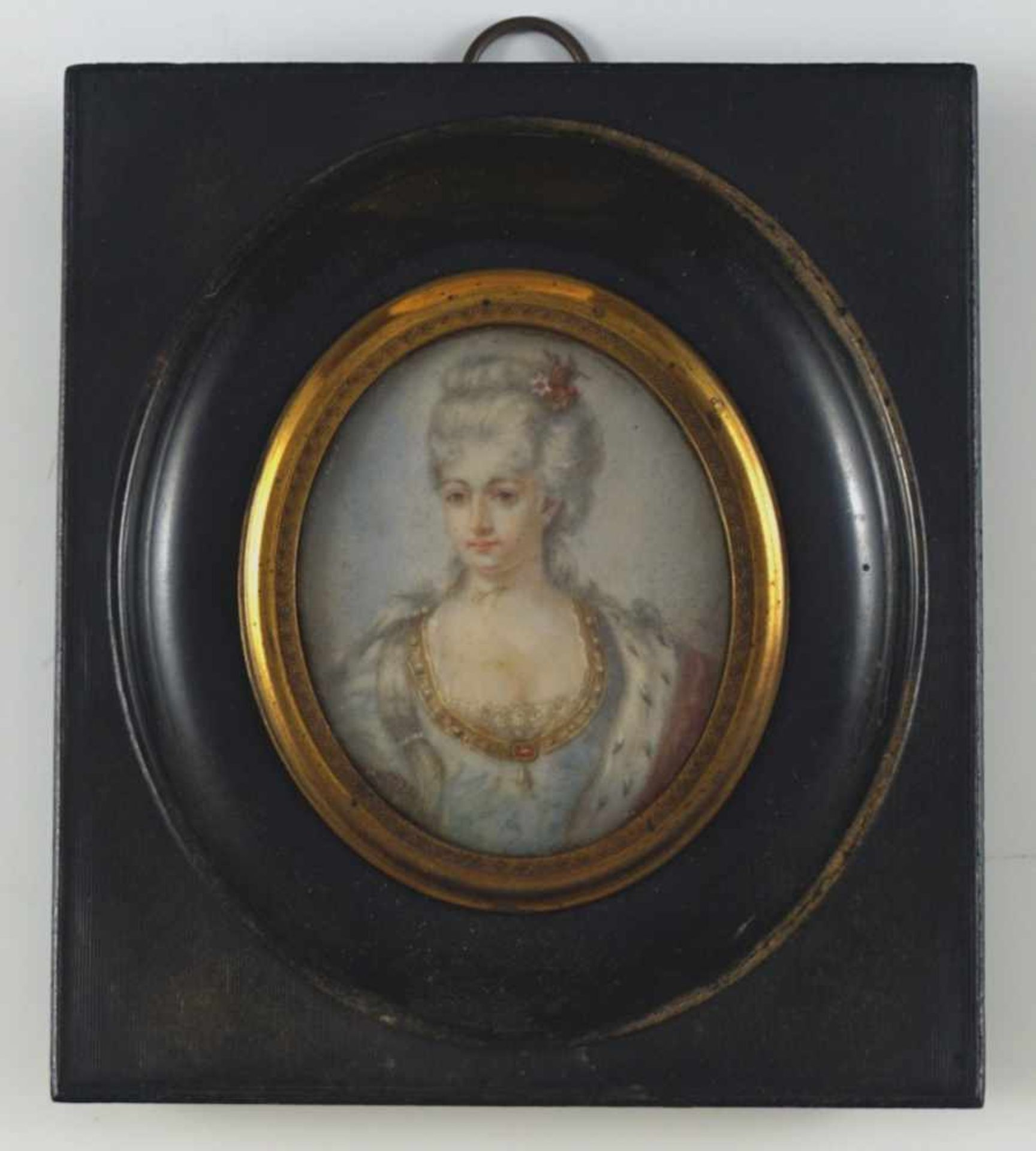 Portrait einer adeligen Dame des 18. Jh. Bez. Dubois. Auf Elfenbein. 19. Jh. Oval, 6,2 x 5,3 cm. R