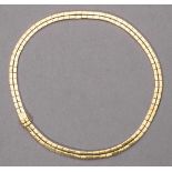 Goldenes Collier. 18 ct. GG, 56 g. L 42 cm