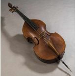 Viola da Gamba. Klebezettel: "Copie Georg Walter Gütter Markneukirchen Geigenbauer anno 1930".