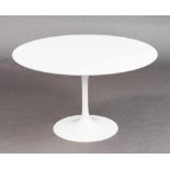 Coffee Table. Druckguss und Laminat. Entwurf Eero Saarinen für Knoll. H 52 cm, Ø 92 cm