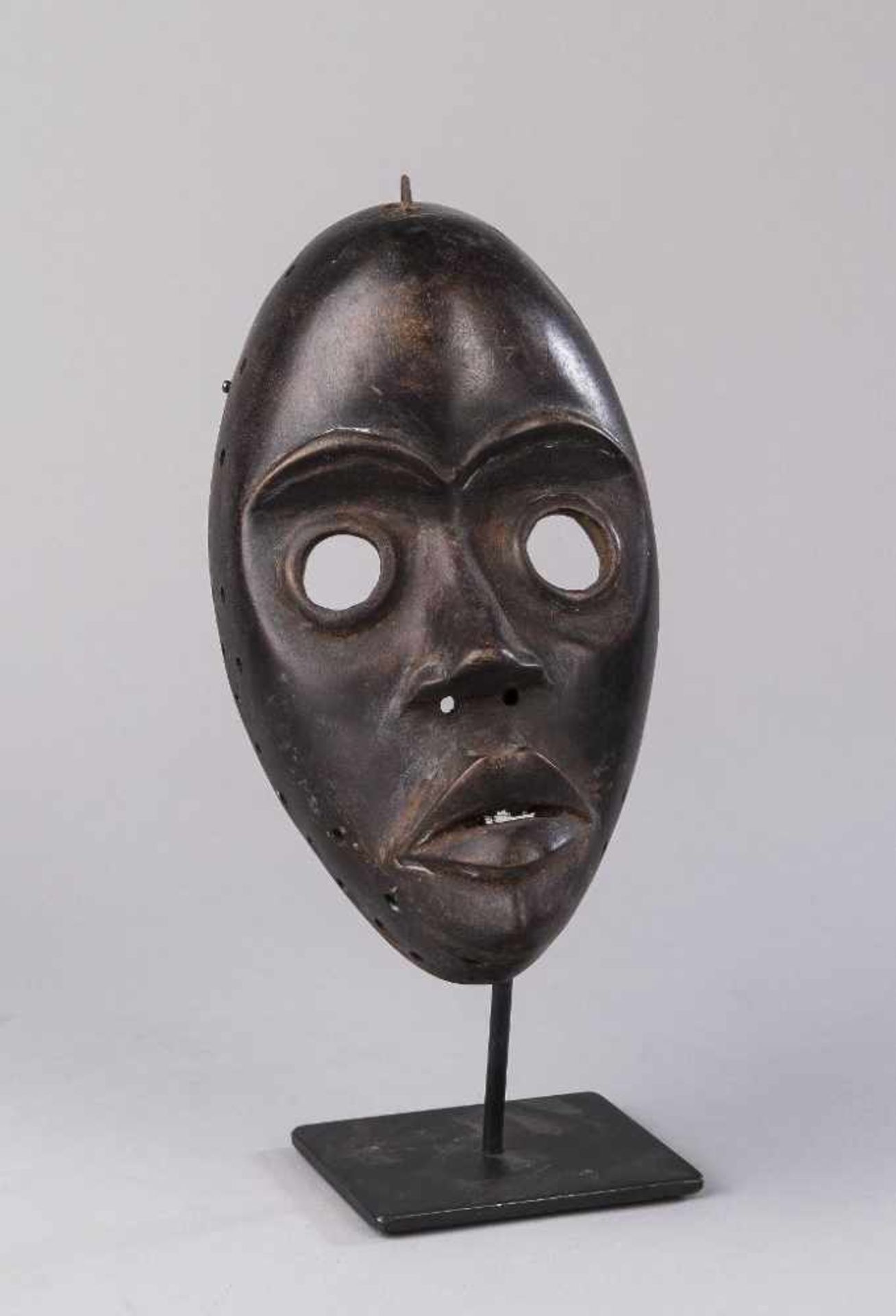 Maske der Dan. Liberia. H 25 cm
