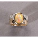 Opal-/Brillantring. Opal ca. 2,97 ct. Brillanten ca. 0,37 ct. Fassung 14 ct. Roségold- - -27.00 %