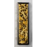 Kassettenrelief. Vergoldet. Vogelpaare und Blüten. China. 60 x 16 cm- - -27.00 % buyer's premium