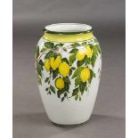 Bodenvase. Keramik mit polychromer Bemalung: Zitronenzweige. Mitte 20. Jh. H 56 cm- - -27.00 %