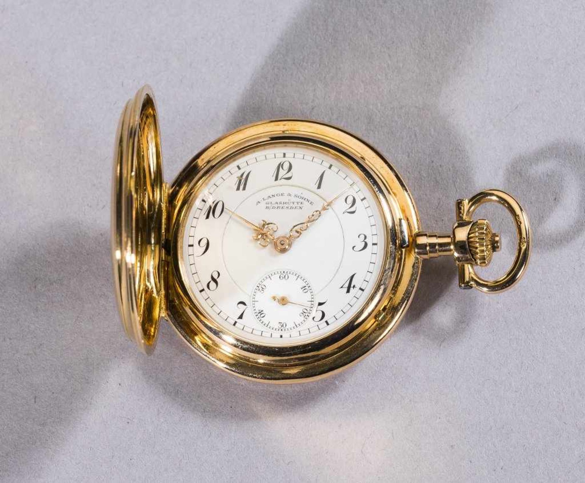 Seltene, feine goldene A. Lange-Damensavonnette, 18 ct. Korrespondierende Nr. 61025 im Gehäuse und