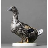 Ente. Figurine mit Unterglasurdekor. Modell Willy Zügel. Rosenthal 1918. H 14 cm- - -27.00 % buyer's