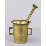 Mörser mit Pistill. Bronze. Um 1800. H 14 cm, Ø 13,5 cm- - -27.00 % buyer's premium on the hammer