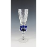 Pokal. Farbloses und kobaltblaues Glas. Feinster Diamantschnitt. Bez. J(osef) Reitberger 30.05.2004.