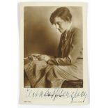 Autogramm-Postkarte Elisabeth Bergner (Schauspielerin, 1897-1986)- - -27.00 % buyer's premium on the