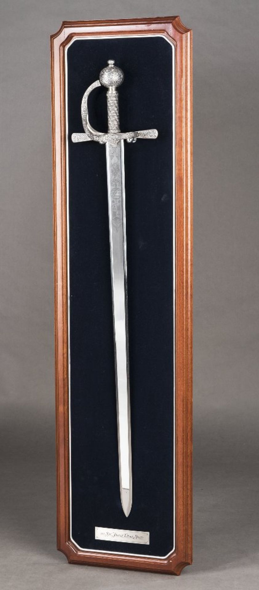 Schwert. Replika nach einem Schwert von Francis Drake. 20. Jh. L 113 cm- - -27.00 % buyer's