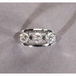 Brillantring. Drei Brillanten ca. 1 ct. Fassung 14 ct. WG- - -27.00 % buyer's premium on the