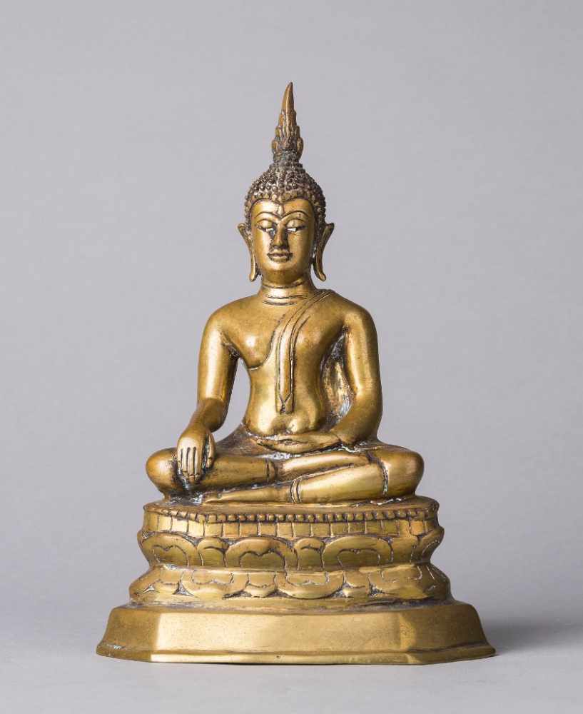 Sitzender Buddha auf doppeltem Lotossockel. Dhyana Asana. Bhumisparsa Mudra. Bronze. Südostasien, um