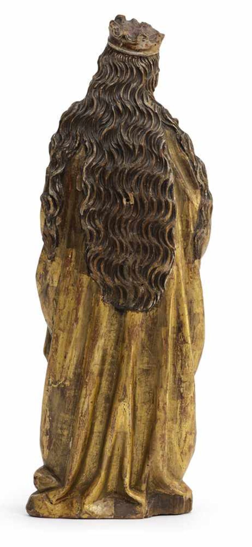 Stehende HeiligePassau, um 1520H. 44/49 cmWohl Heilige Barbara. Stehende Figur aus Lindenholz, - Bild 2 aus 5