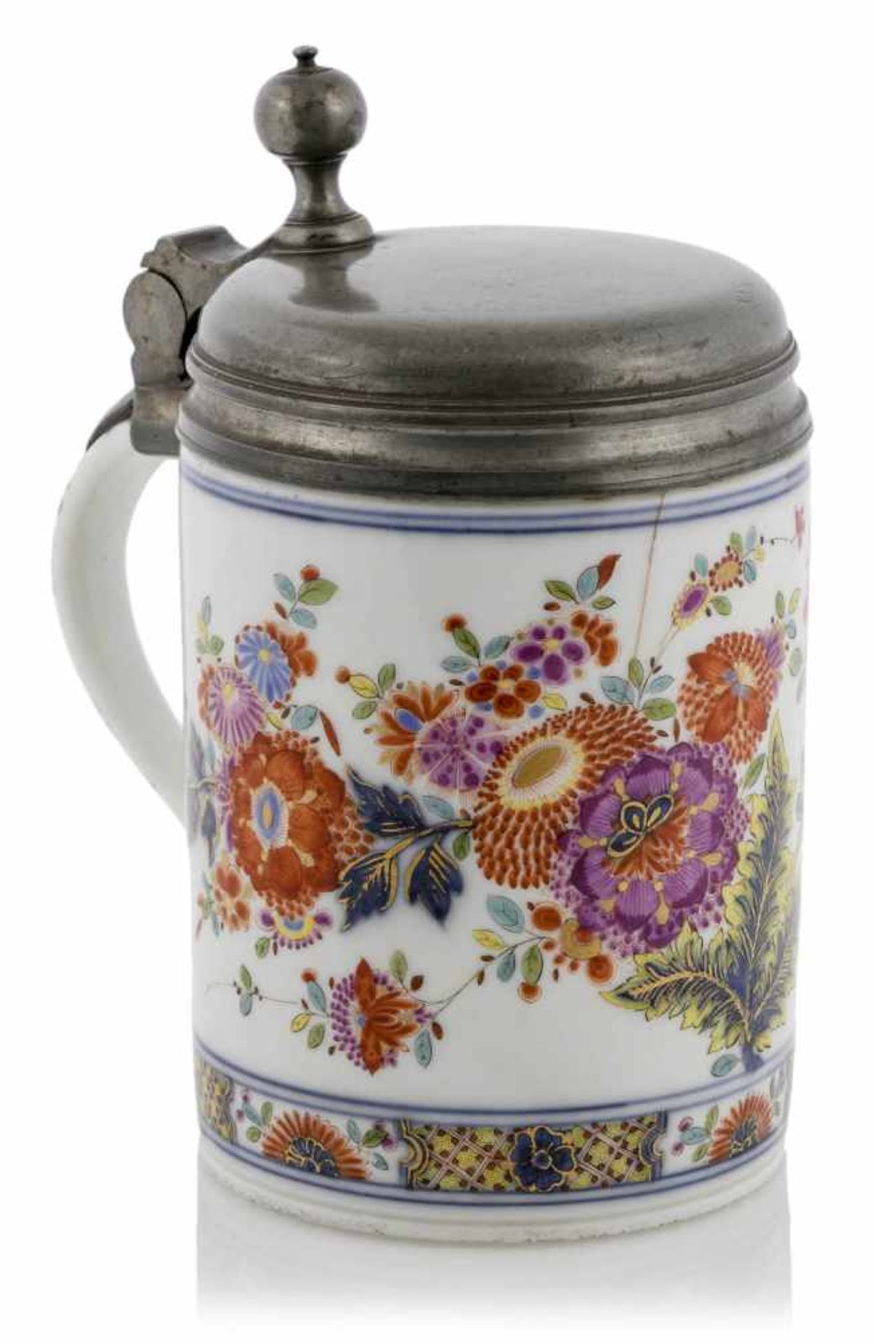 Walzenkrug mit Indianischen BlumenMeissen, um 1735H. 20 cmDie Wandung nahezu flächendeckend bemalt