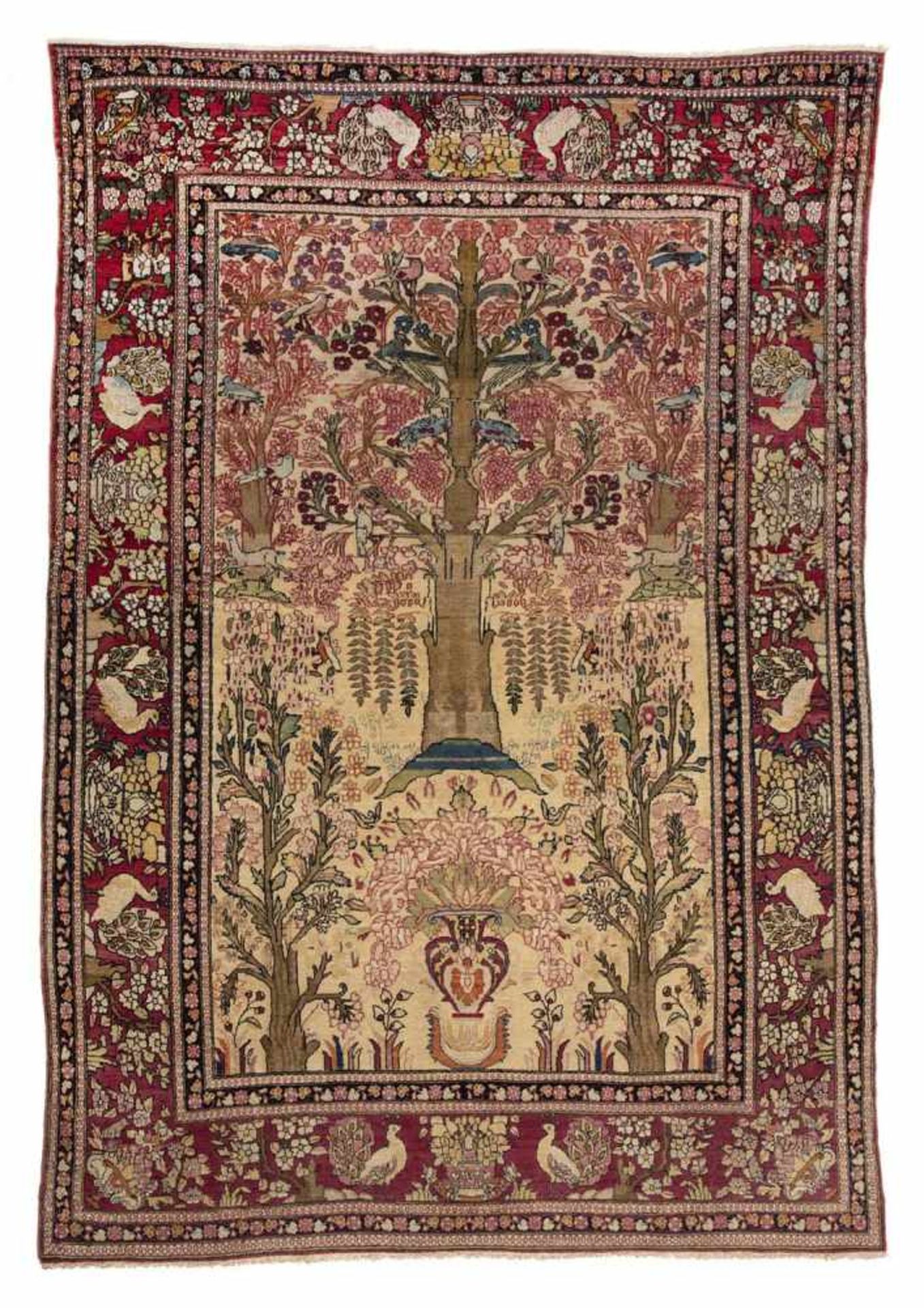 Isfahan DorfteppichZentralpersien, Ende 19. Jahrhundert204 x 137 cmBemerkenswert ist die ganz