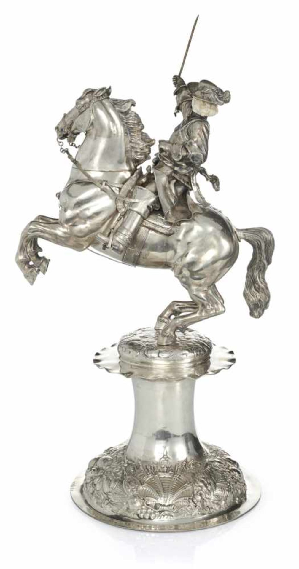 Monumentales Trinkspiel eines barocken Reiters auf steigendem PferdFirma Neresheimer, Hanau, um - Bild 2 aus 4