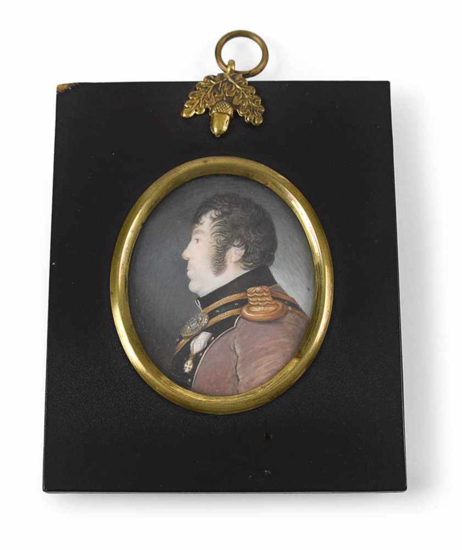 PORTRAIT EINES OFFIZIERS IMPROFIL, UM 1810/20H. 6 CM- - -33.00 % buyer's premium on the hammer