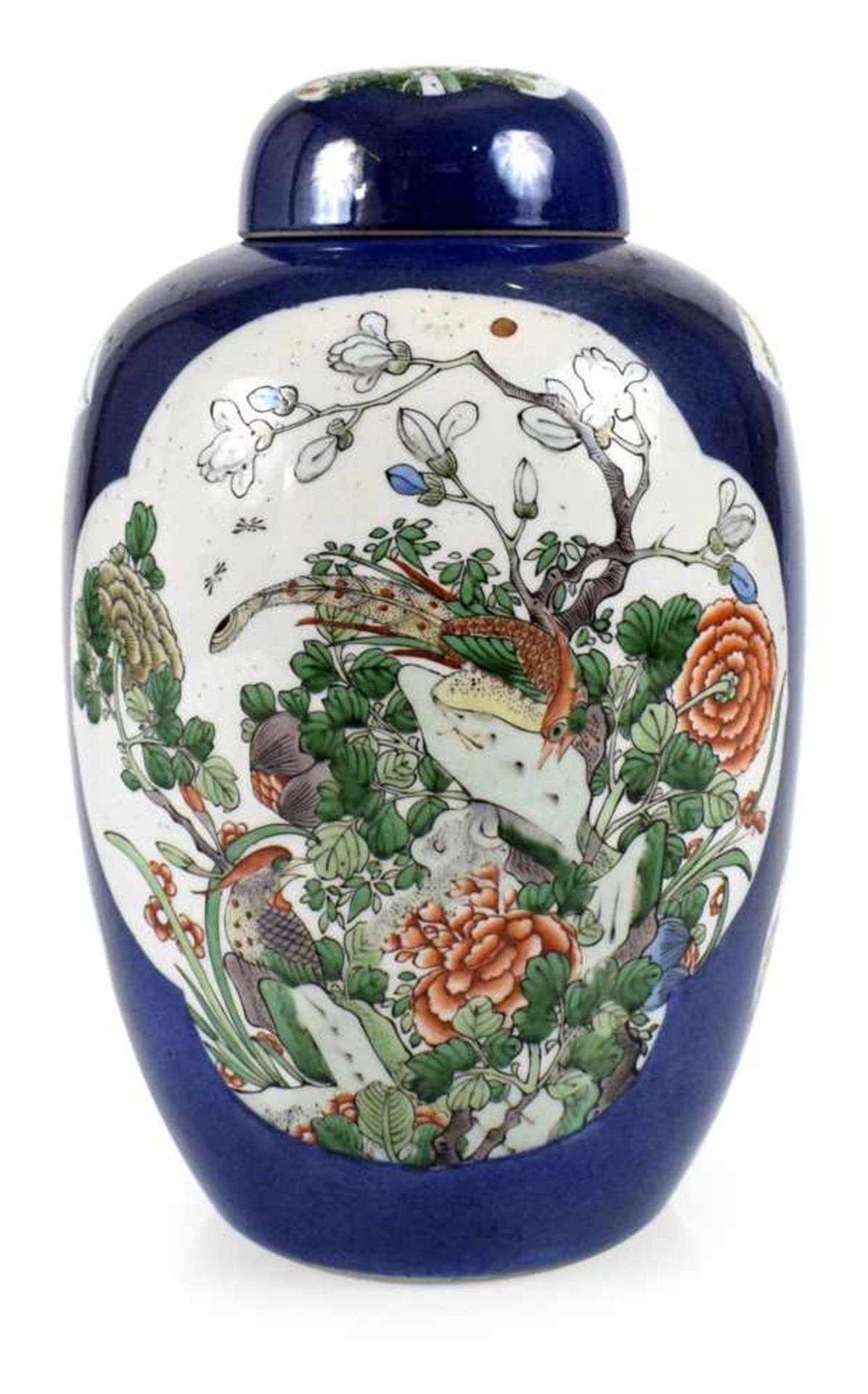 BLAUGRUNDIGE DECKELVASE AUSPORZELLAN, CHINA, 19. JH.H. 32,5 CM- - -33.00 % buyer's premium on the