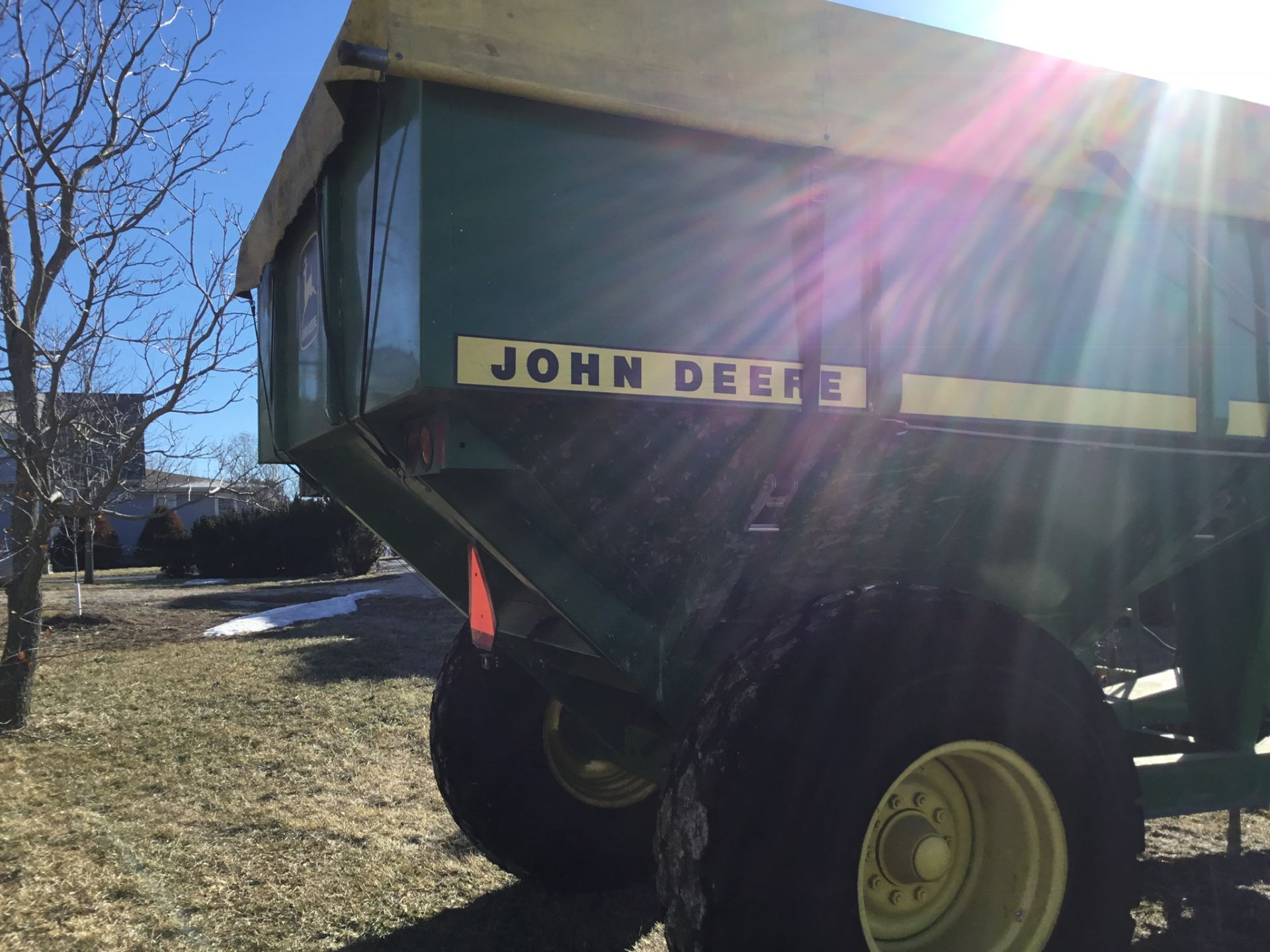 JD 500 Auger Cart w/Tarp, 1,000 PTO, Brand New Tires, Serial #AO500X011247 - Image 5 of 7