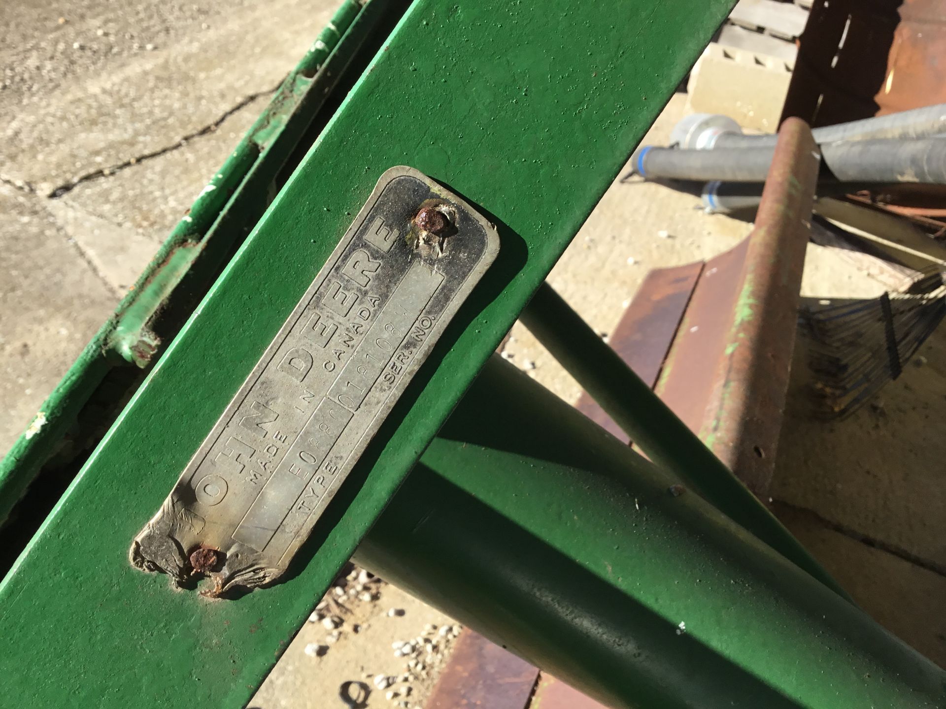 JD 880 3 Pt. Hitch Blade - Image 2 of 3