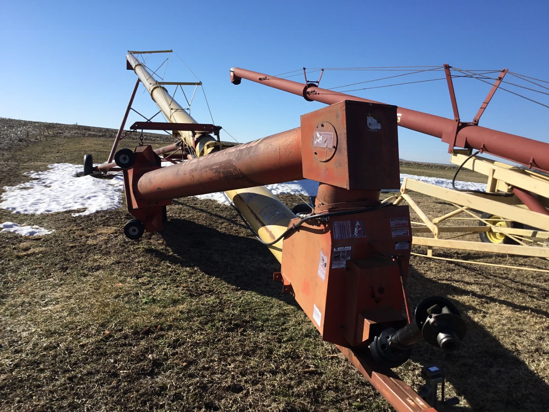 Westfield 13x71 Swing Away Auger, Hydraulic Lift - Image 2 of 5