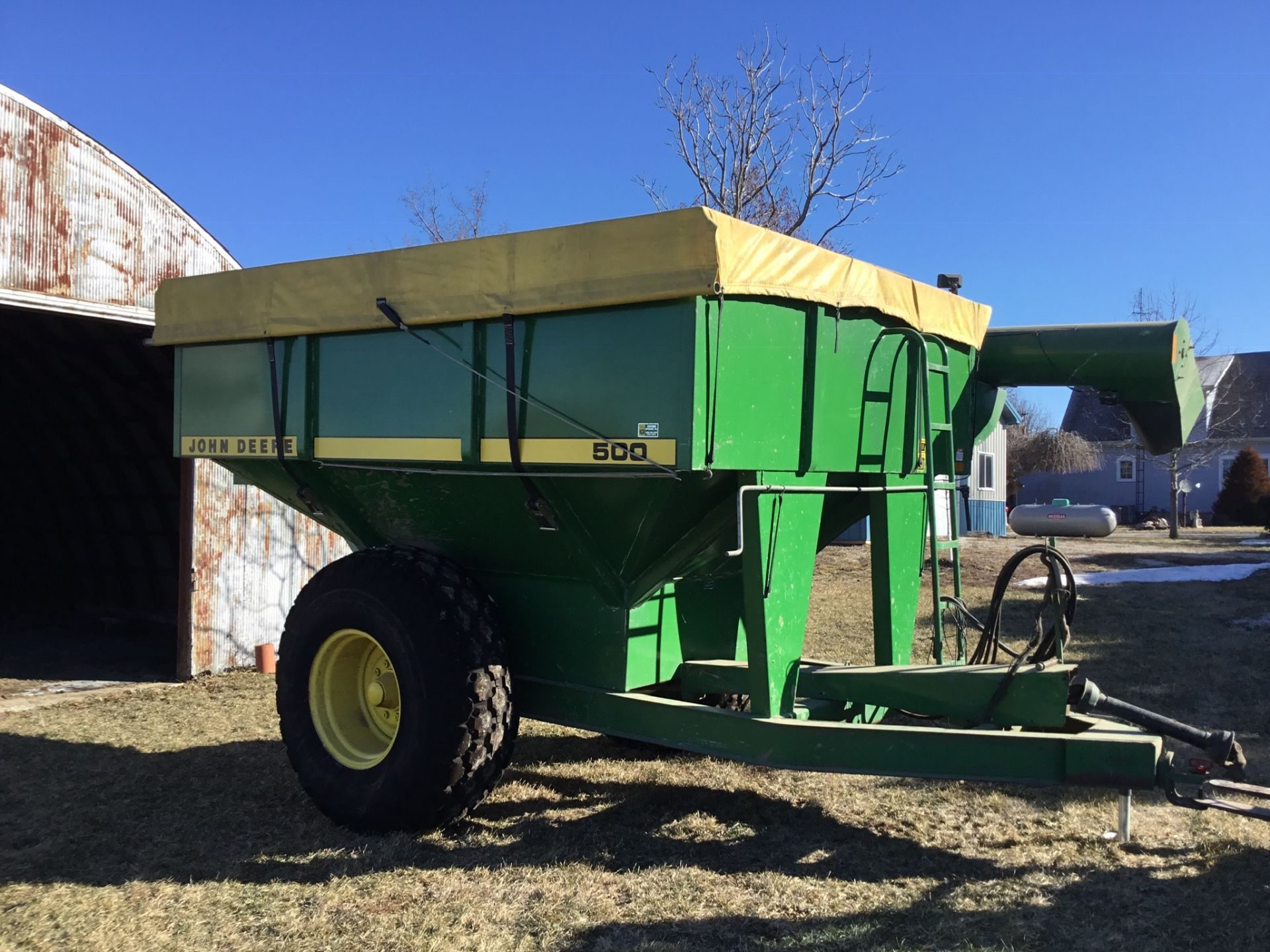 JD 500 Auger Cart w/Tarp, 1,000 PTO, Brand New Tires, Serial #AO500X011247