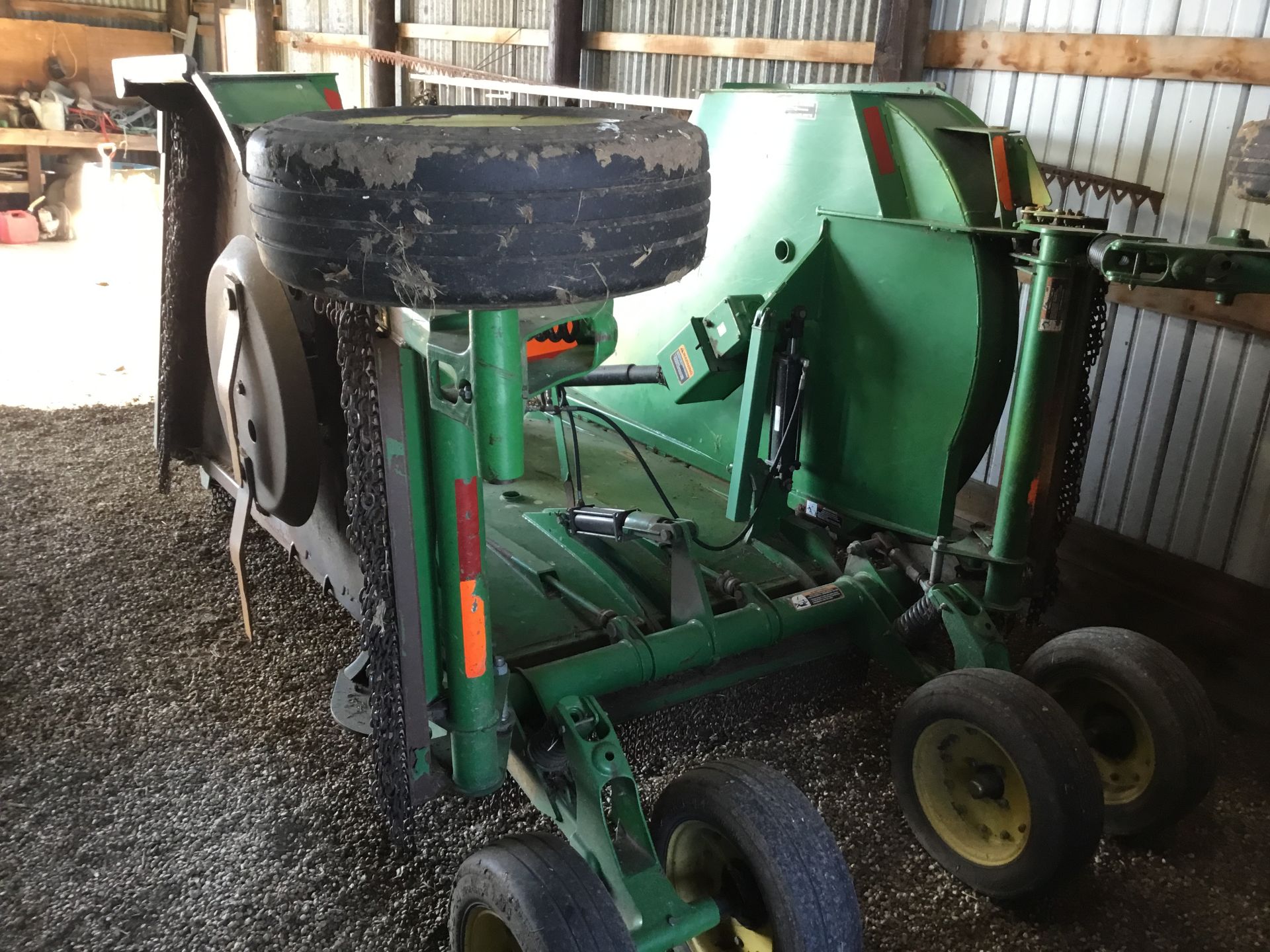 JD HX15 Bat Wing Mower, 1,000 PTO, 6-Hard Rubber Aircraft Tires, Serial #HXF15004008 - Image 3 of 8