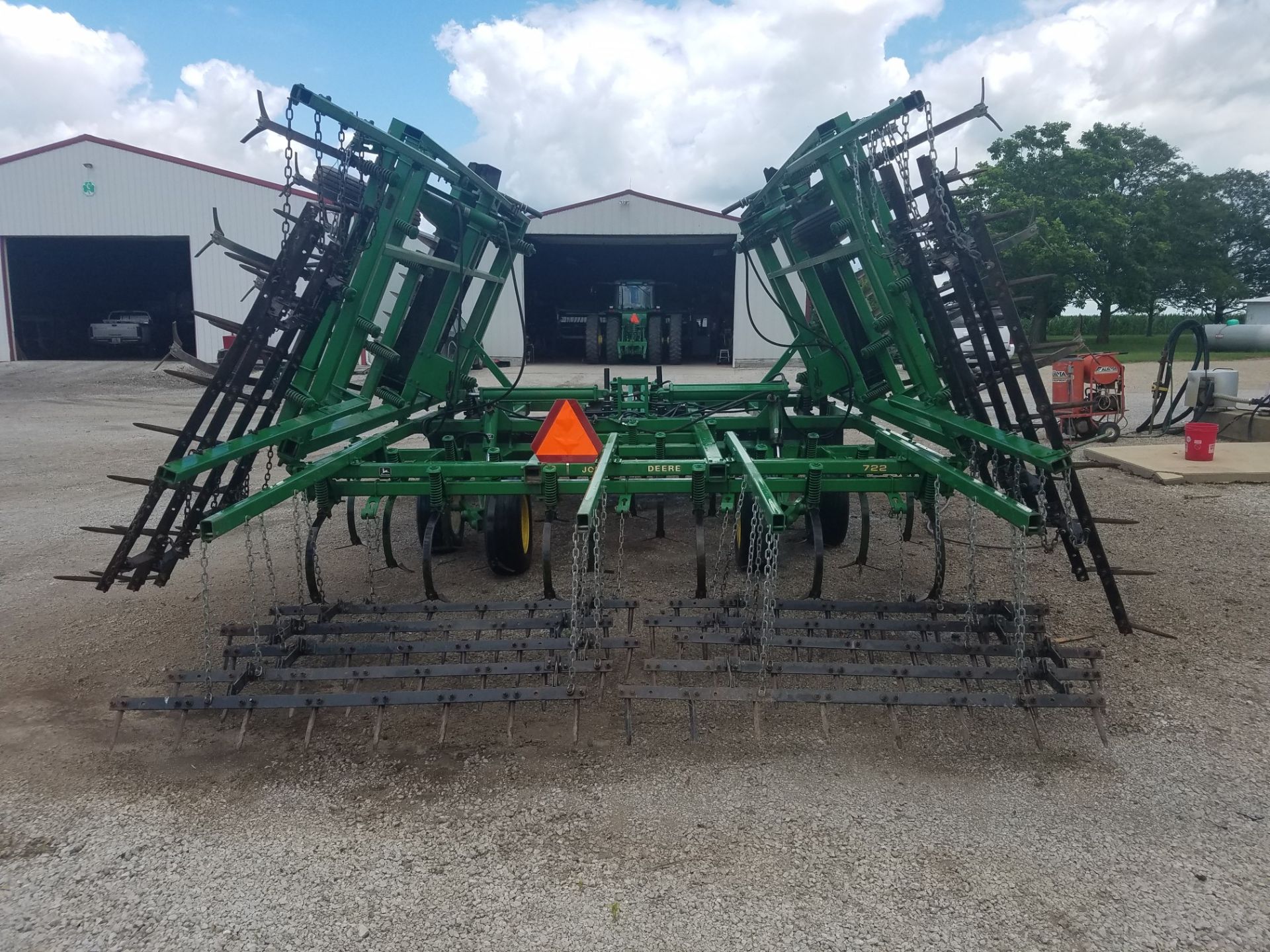 JD 722 24Ft. Soil Finisher, 5 Bar Harrow, Newer Sweeps, Serial #00722X0010685 - Image 5 of 6