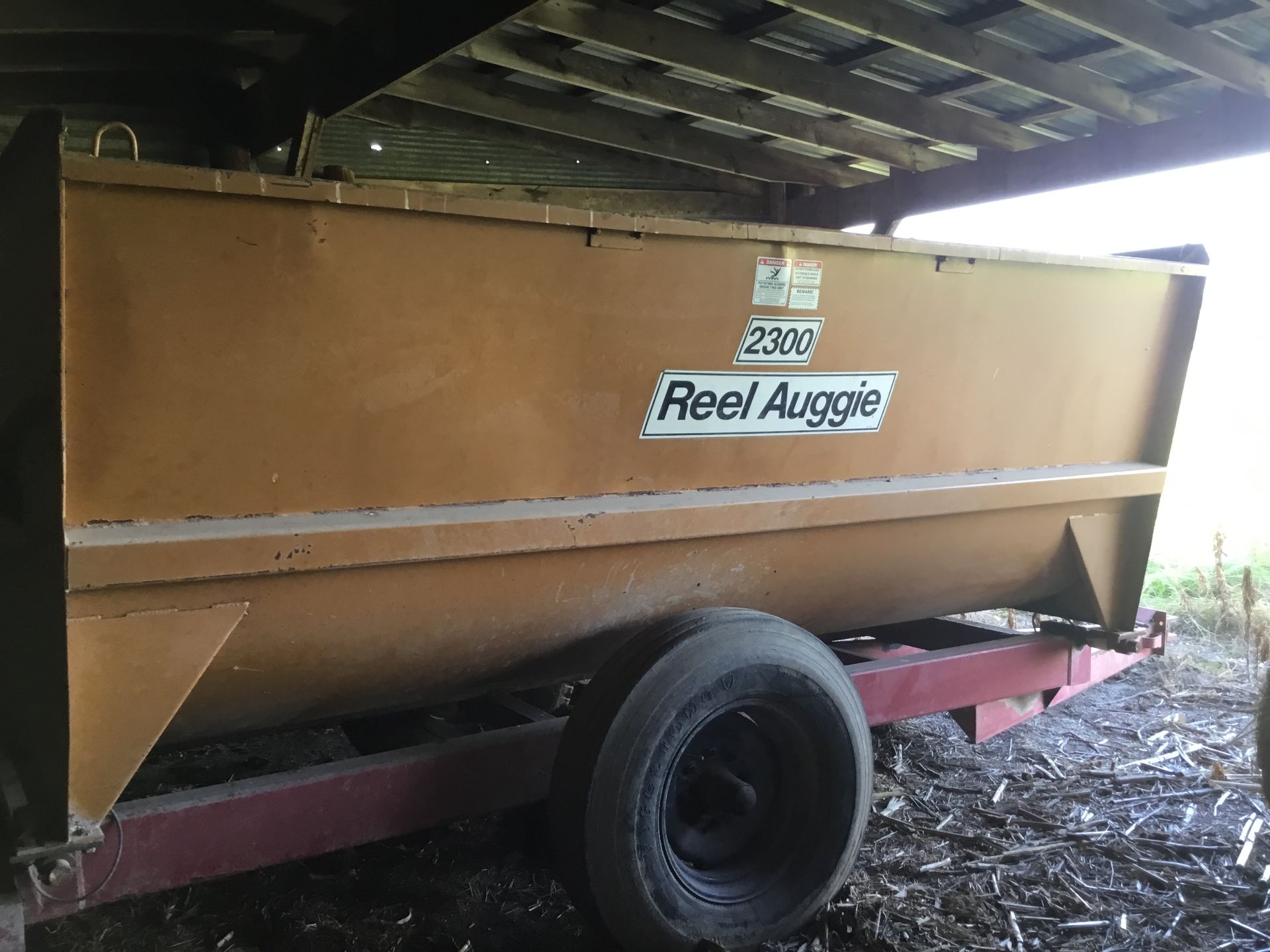 Knight Reel Auggie 2300 Auger Wagon W/Scales, New Augers, New Poly - Bild 4 aus 7